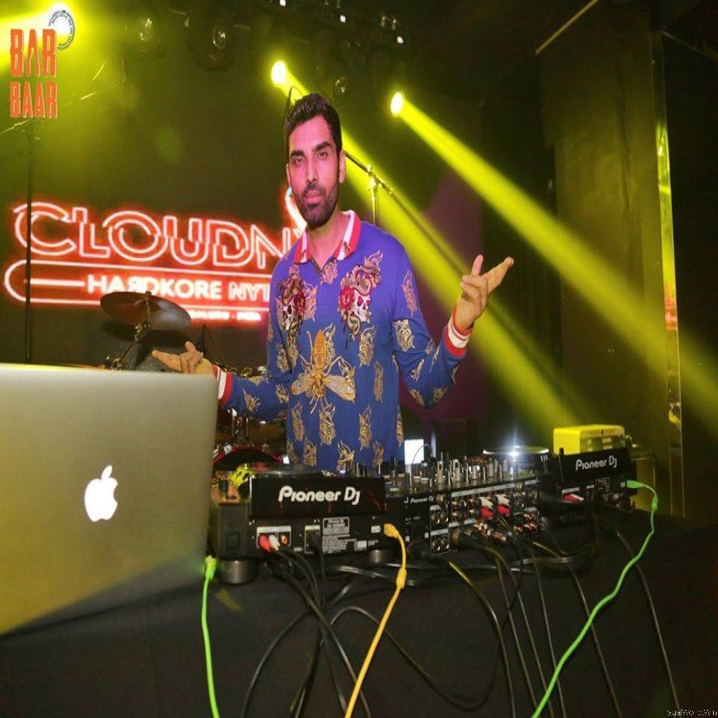DJ Dharak 